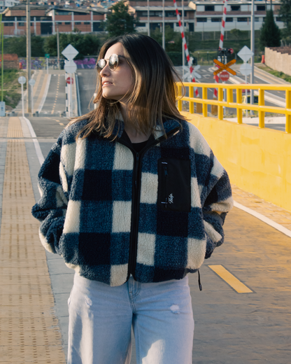 Chaqueta Polar Sierra Mujer HELP ( Cuadros Azul-Blanco )