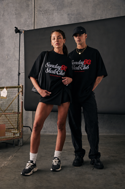 Camiseta HELP Sunday Skate Club ( negro )