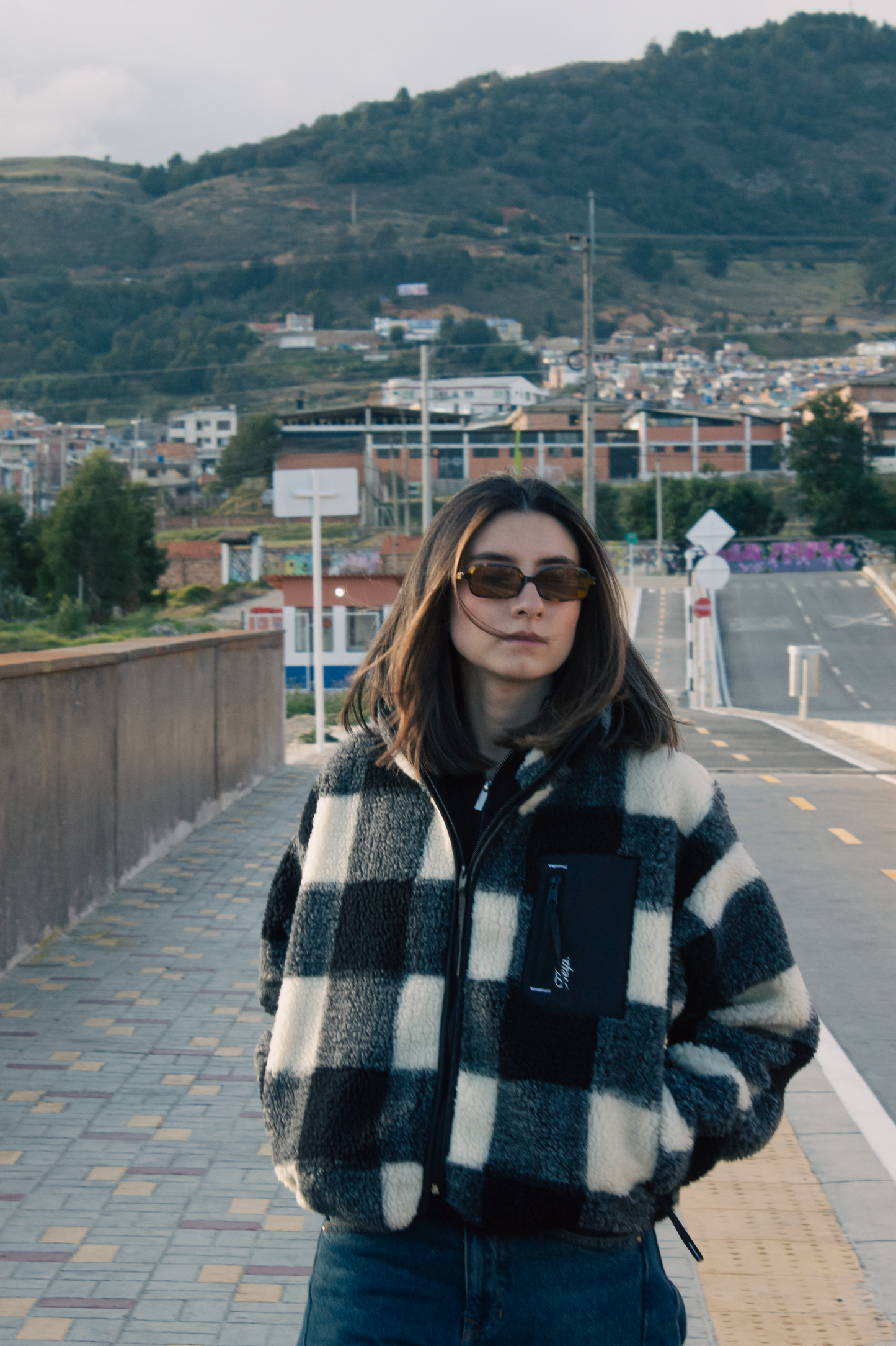 Chaqueta Polar Sierra Mujer HELP ( Cuadros Negro-Blanco )