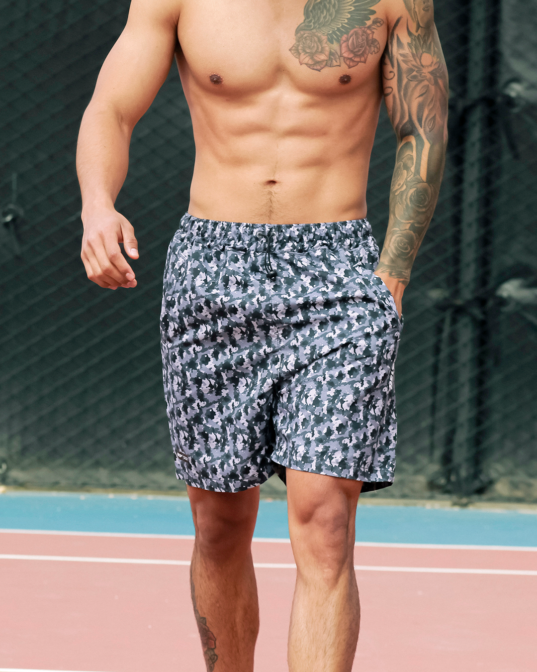 Pantaloneta Corta Deportiva Running HELP ( Gris Camuflado )