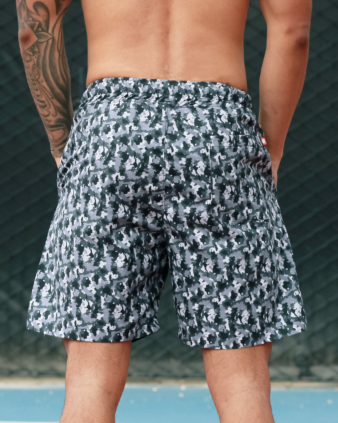 Pantaloneta Corta Deportiva Running HELP ( Gris Camuflado )